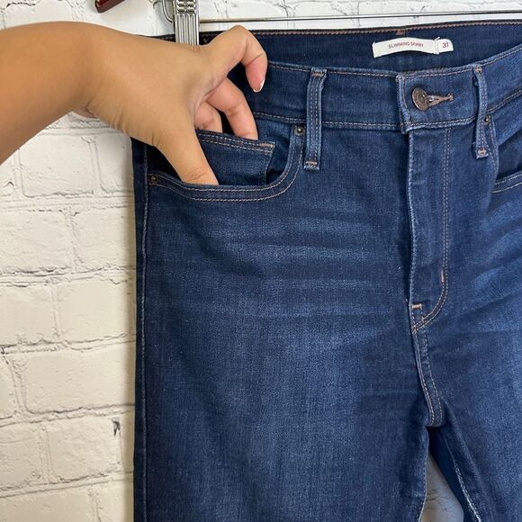 Levi’s Slimming Skinny Women's Dark Blue Jeans Size 31 - Picture 3 of 8